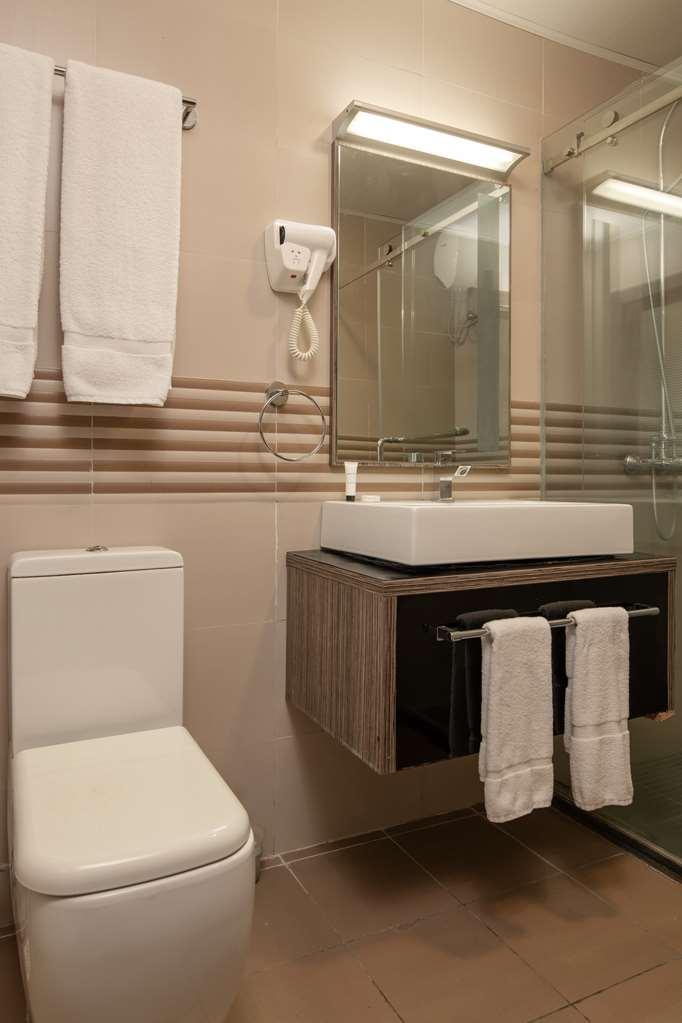 Golden Tulip Dar Es Salaam City Center Hotel Δωμάτιο φωτογραφία