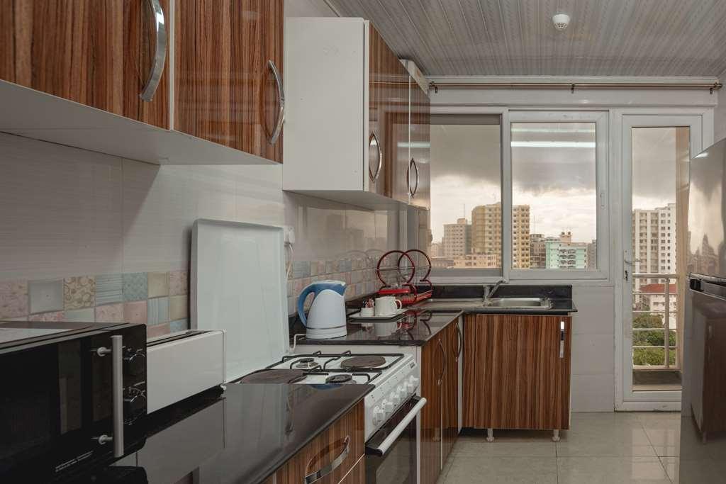 Golden Tulip Dar Es Salaam City Center Hotel Δωμάτιο φωτογραφία