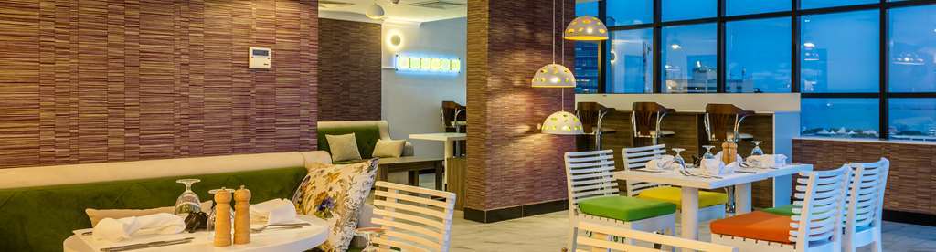 Golden Tulip Dar Es Salaam City Center Hotel Εστιατόριο φωτογραφία