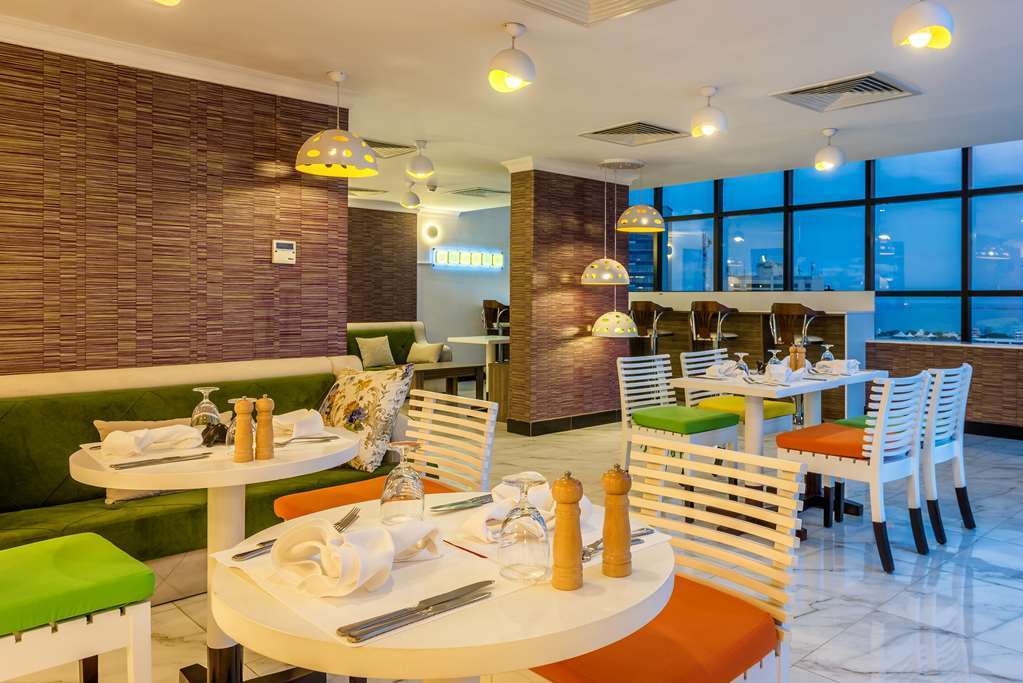 Golden Tulip Dar Es Salaam City Center Hotel Εστιατόριο φωτογραφία